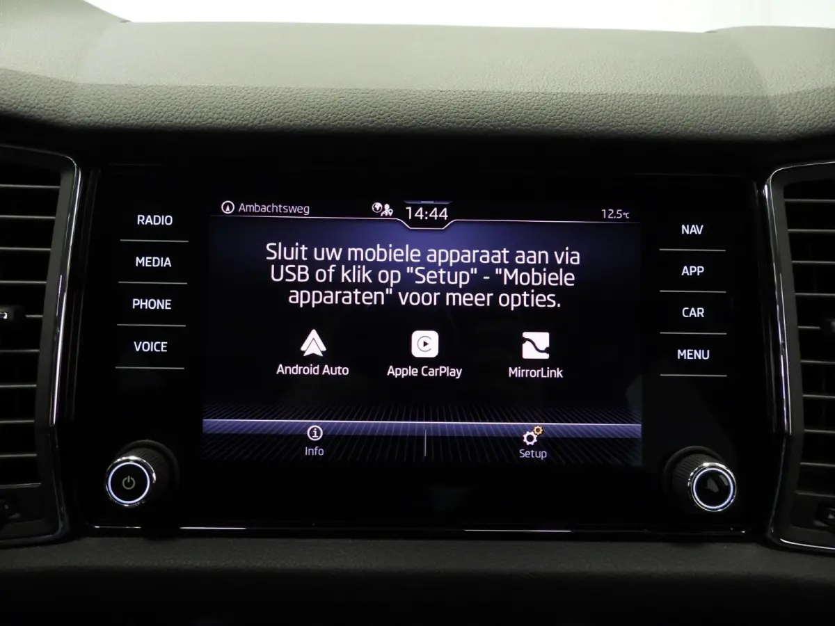 1.5 TSI Business Edition 7-Pers. NAVI/CLIMA/ADAPT.CRUISE/TREKH./18"LMV!
