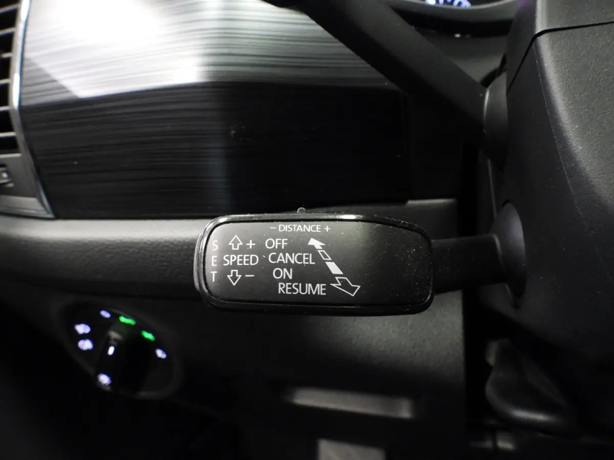 1.5 TSI Business Edition 7-Pers. NAVI/CLIMA/ADAPT.CRUISE/TREKH./18"LMV!