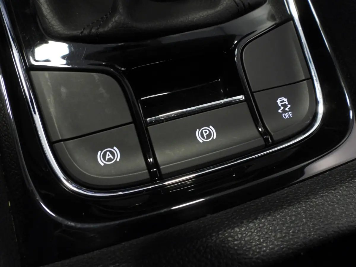 1.5 TSI Business Edition 7-Pers. NAVI/CLIMA/ADAPT.CRUISE/TREKH./18"LMV!