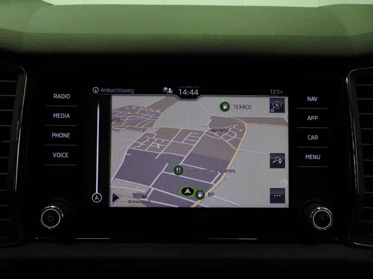 1.5 TSI Business Edition 7-Pers. NAVI/CLIMA/ADAPT.CRUISE/TREKH./18"LMV!
