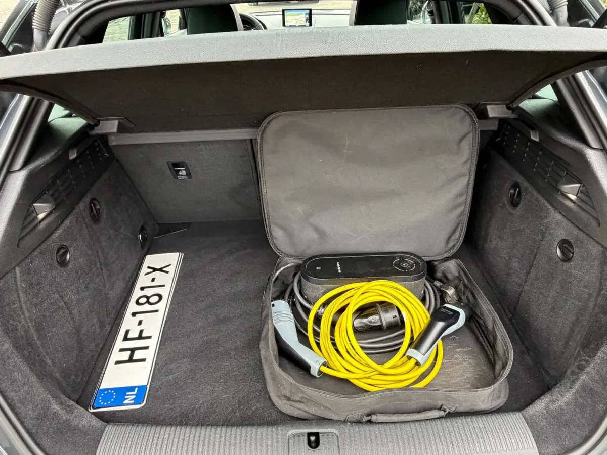 1.4 e-tron PHEV Ambition Pro Line plus l PANO