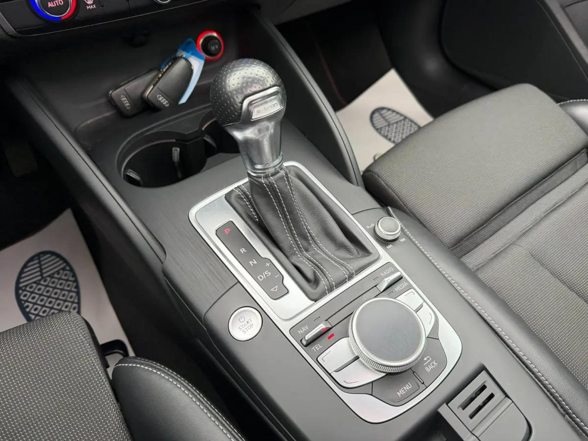 1.4 e-tron PHEV Ambition Pro Line plus l PANO