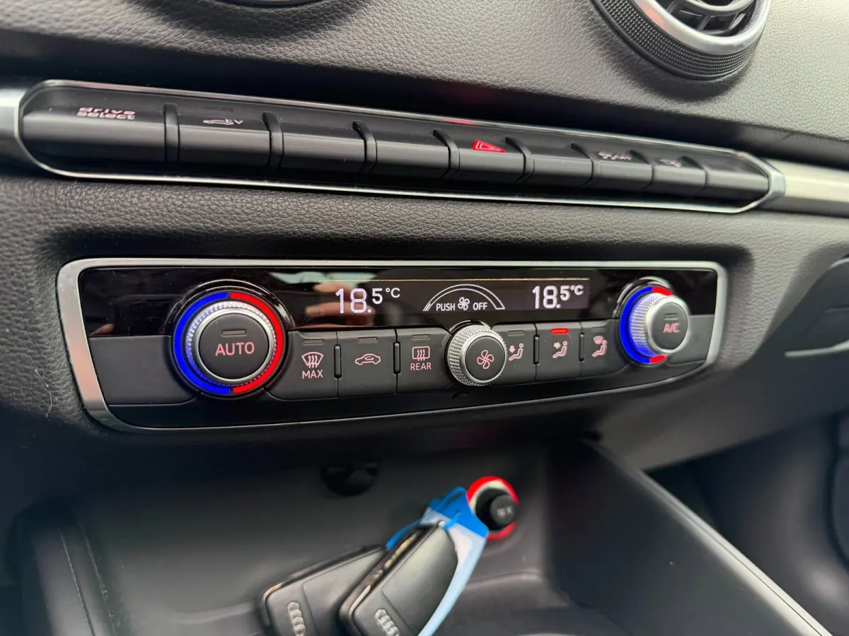 1.4 e-tron PHEV Ambition Pro Line plus l PANO