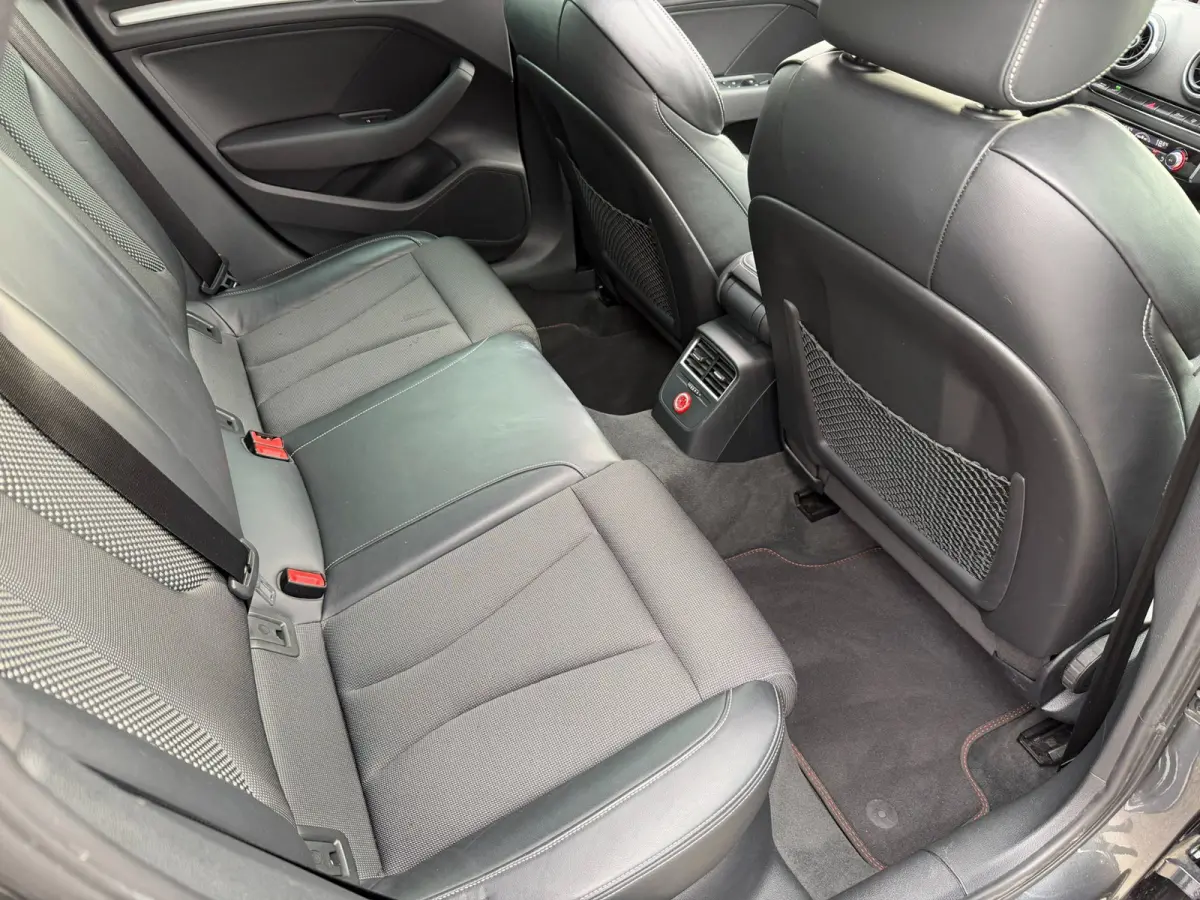 1.4 e-tron PHEV Ambition Pro Line plus l PANO