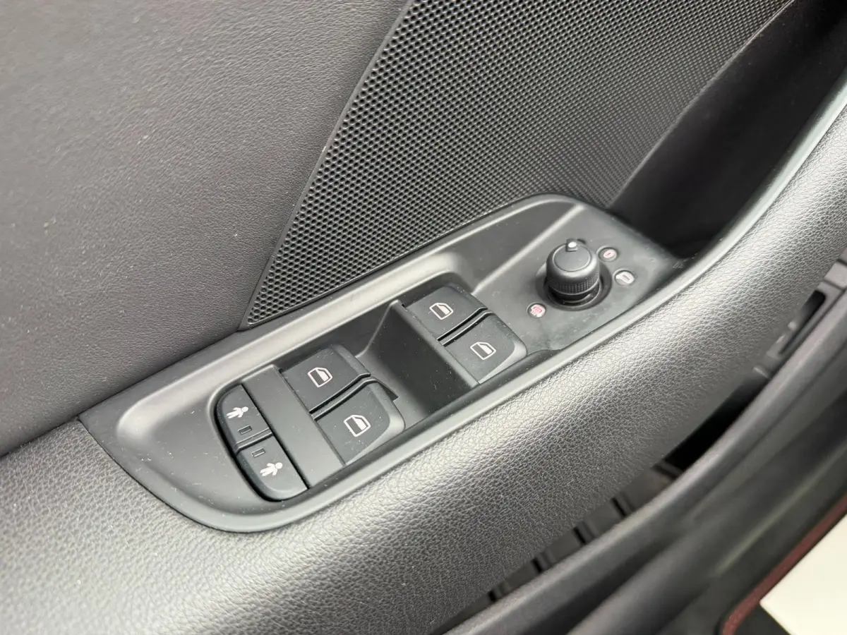 1.4 e-tron PHEV Ambition Pro Line plus l PANO