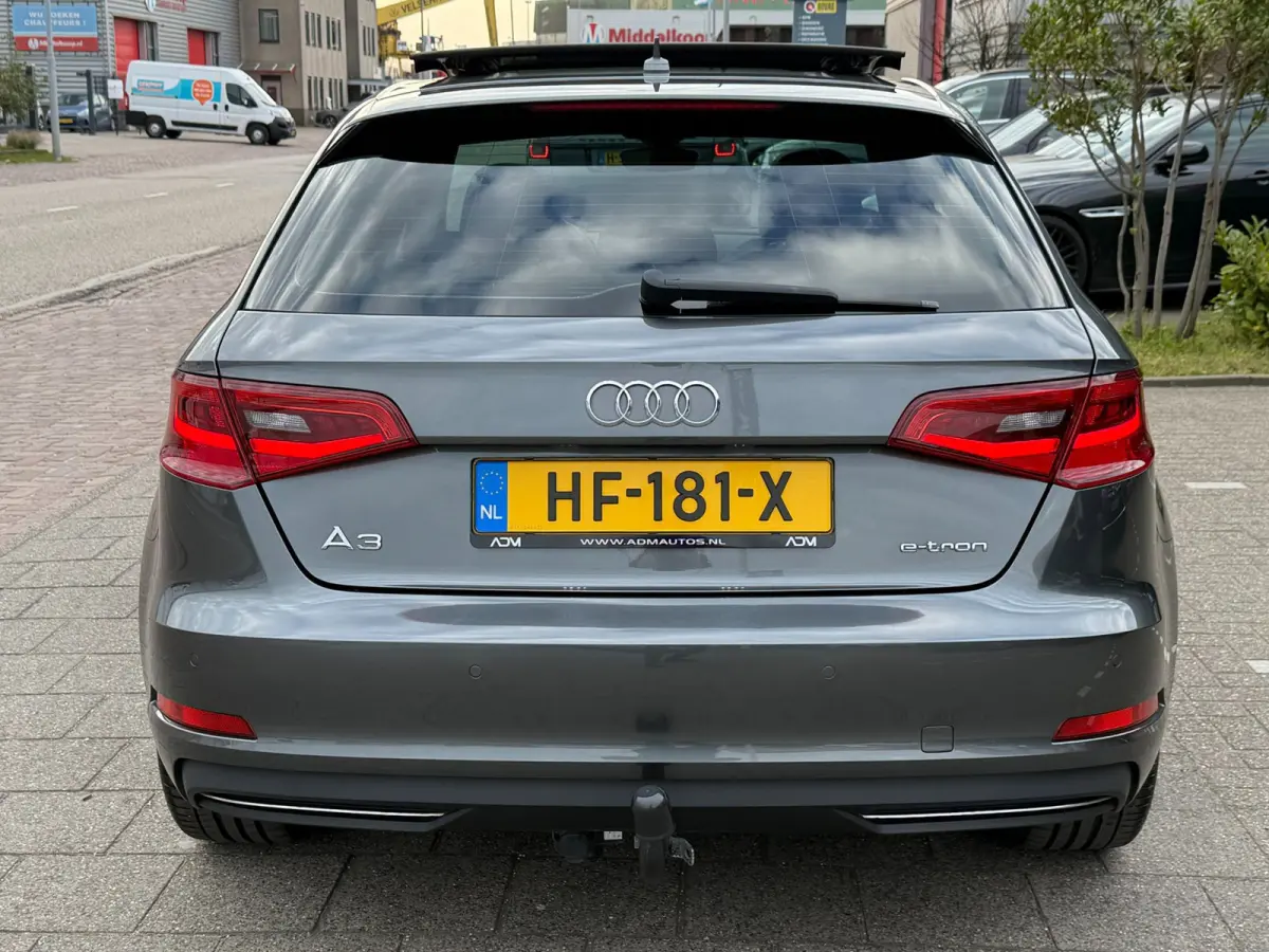 1.4 e-tron PHEV Ambition Pro Line plus l PANO