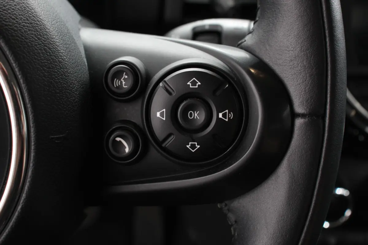 one 1.5 Automaat One Pepper Matrix Led koplampen Climate Control Parkeersensoren Cruise Control Adaptive Stoelverwarming Union Jack lampen Camera