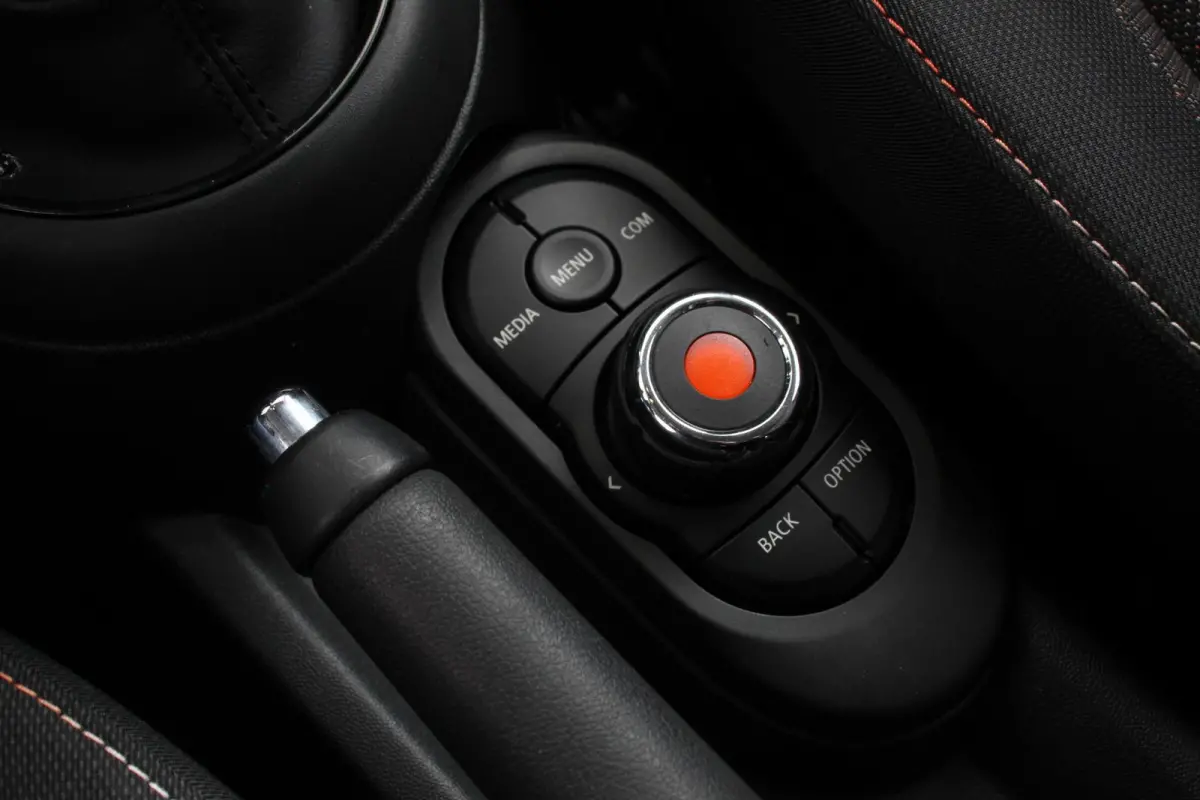 one 1.5 Automaat One Pepper Matrix Led koplampen Climate Control Parkeersensoren Cruise Control Adaptive Stoelverwarming Union Jack lampen Camera