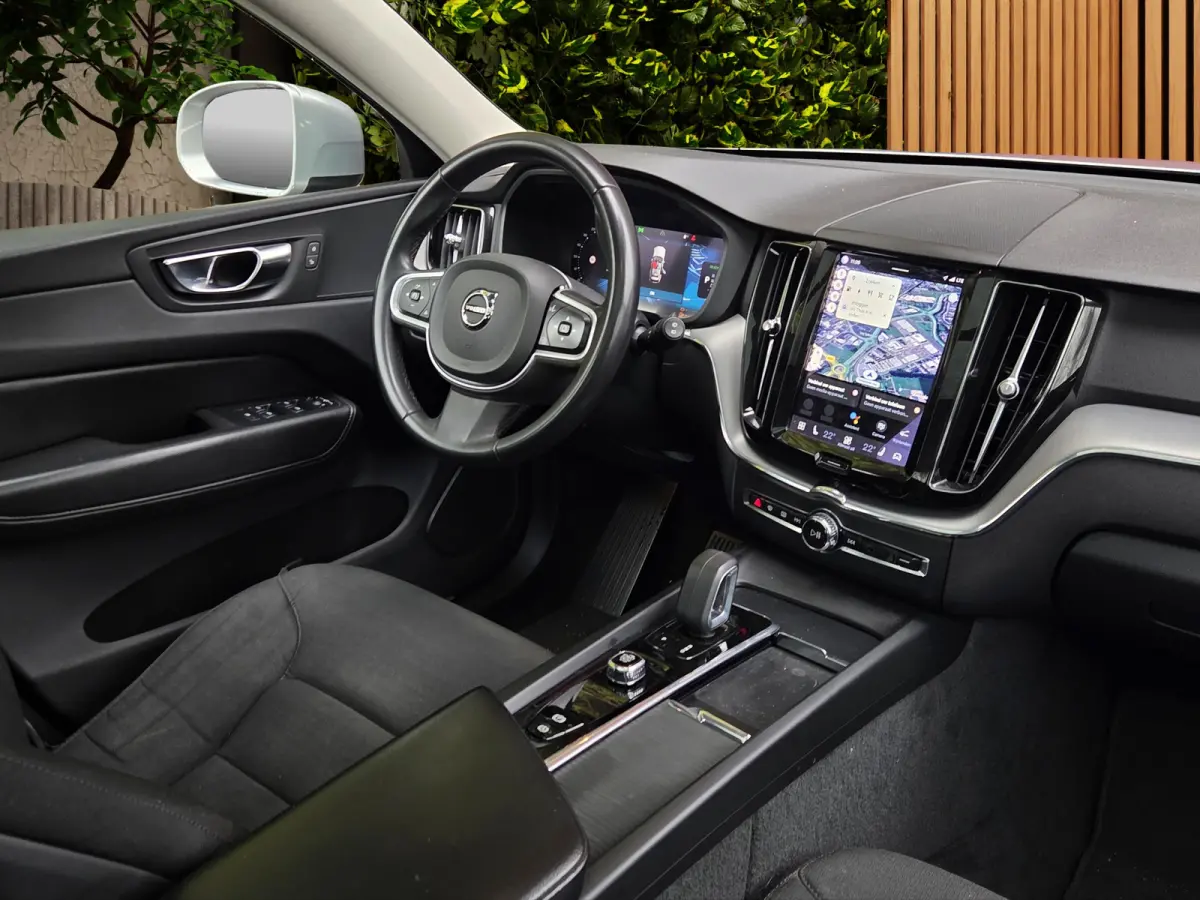 2.0 T6 Plug-in hybrid AWD Inscription | Long Range! | SOH 100% | Panoramadak | Keyless | Draadloze lader