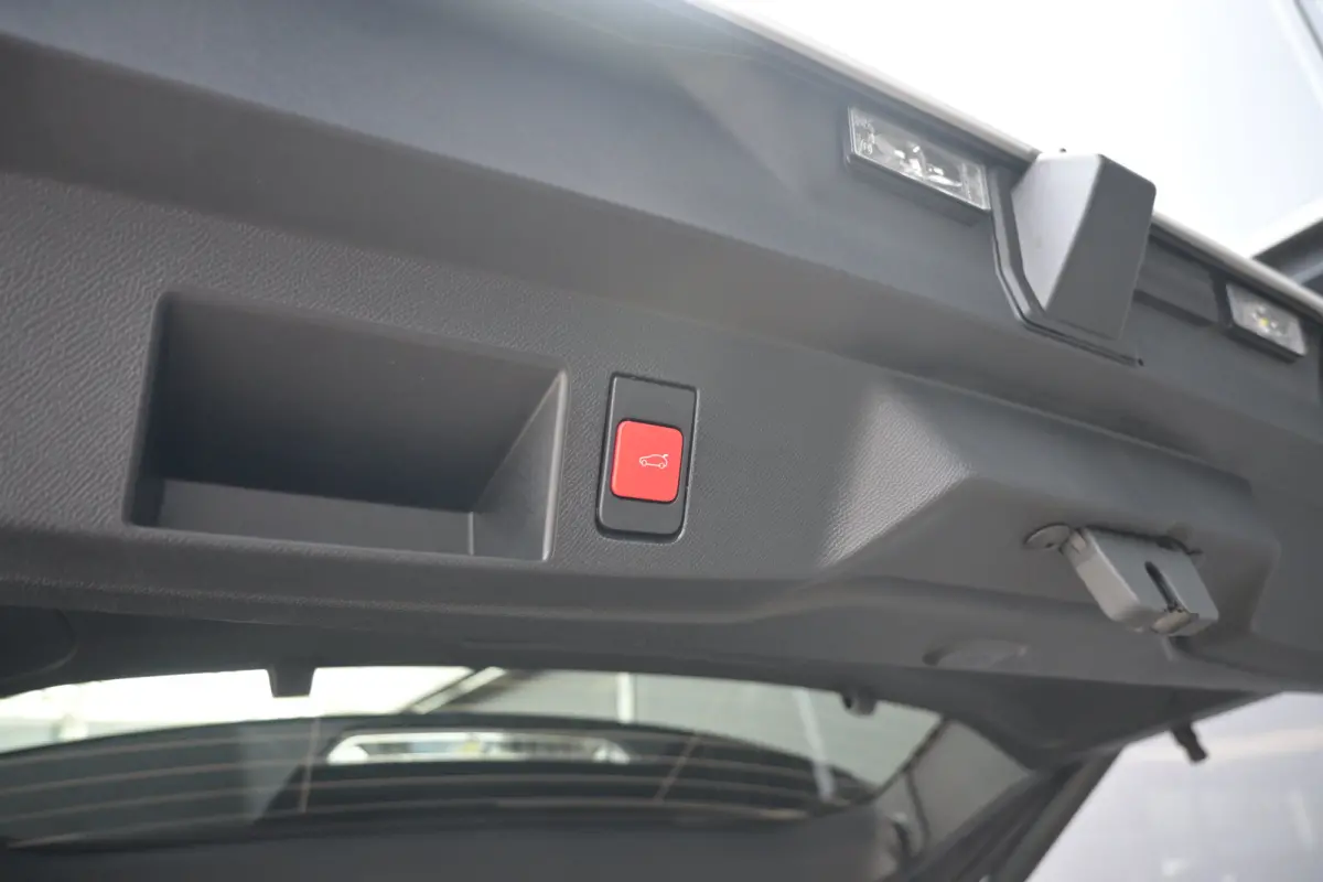 1.6 Plug-In Hybrid 195 Max | Vol-Leder | Massage | Elektr. Achterklep | Adaptive Cruise | LED-Matrix | Elektr. Stoelen | !!