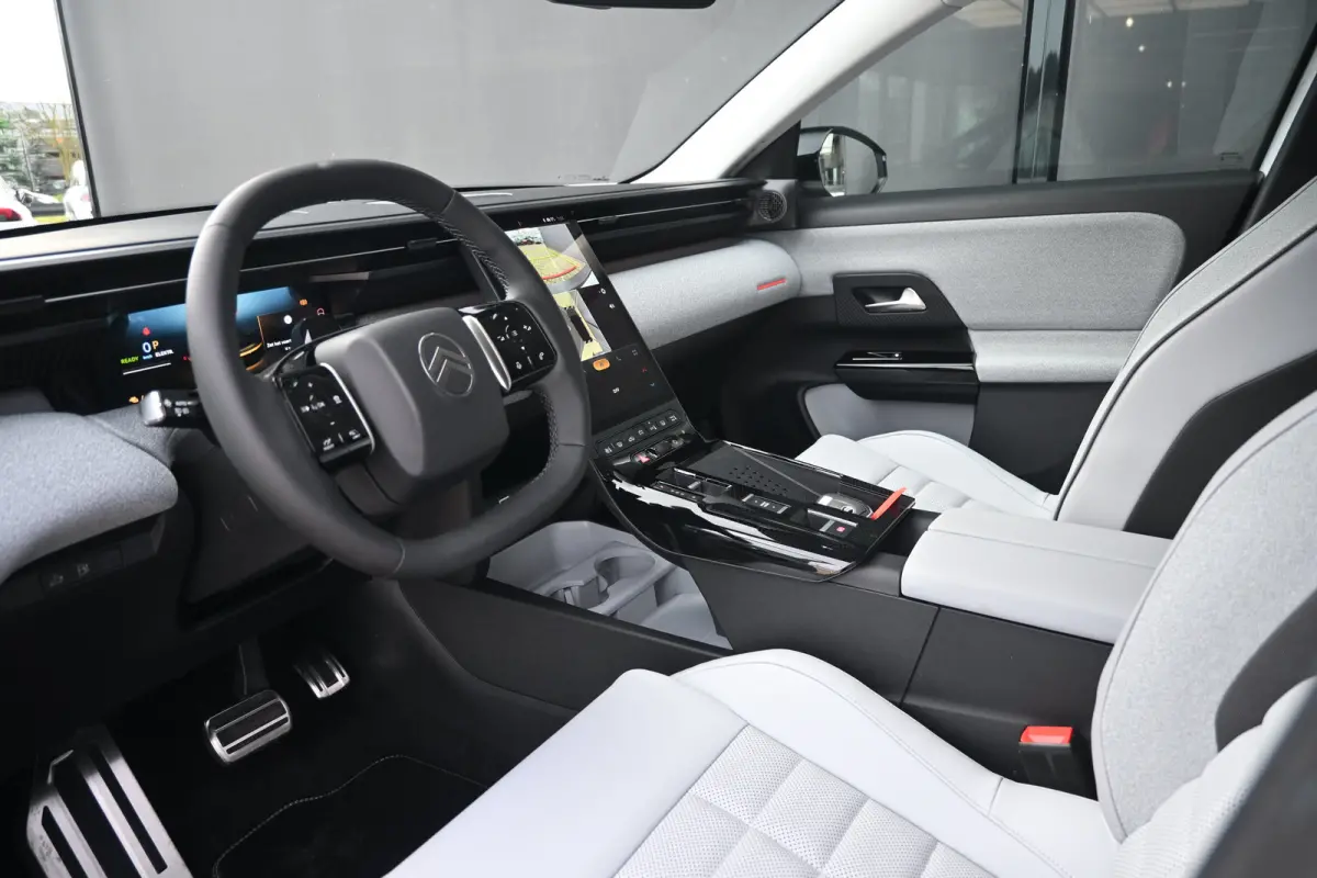 1.6 Plug-In Hybrid 195 Max | Vol-Leder | Massage | Elektr. Achterklep | Adaptive Cruise | LED-Matrix | Elektr. Stoelen | !!