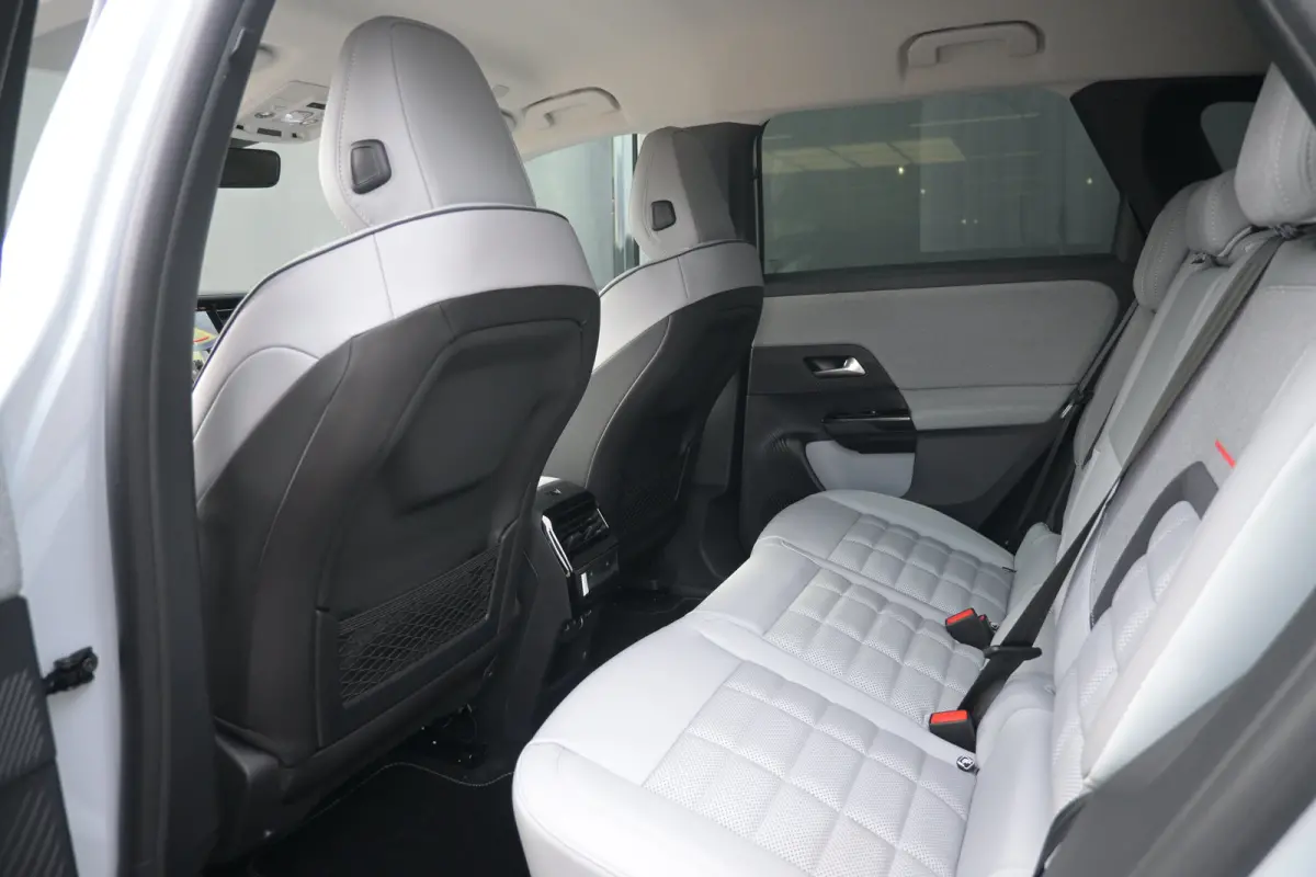 1.6 Plug-In Hybrid 195 Max | Vol-Leder | Massage | Elektr. Achterklep | Adaptive Cruise | LED-Matrix | Elektr. Stoelen | !!