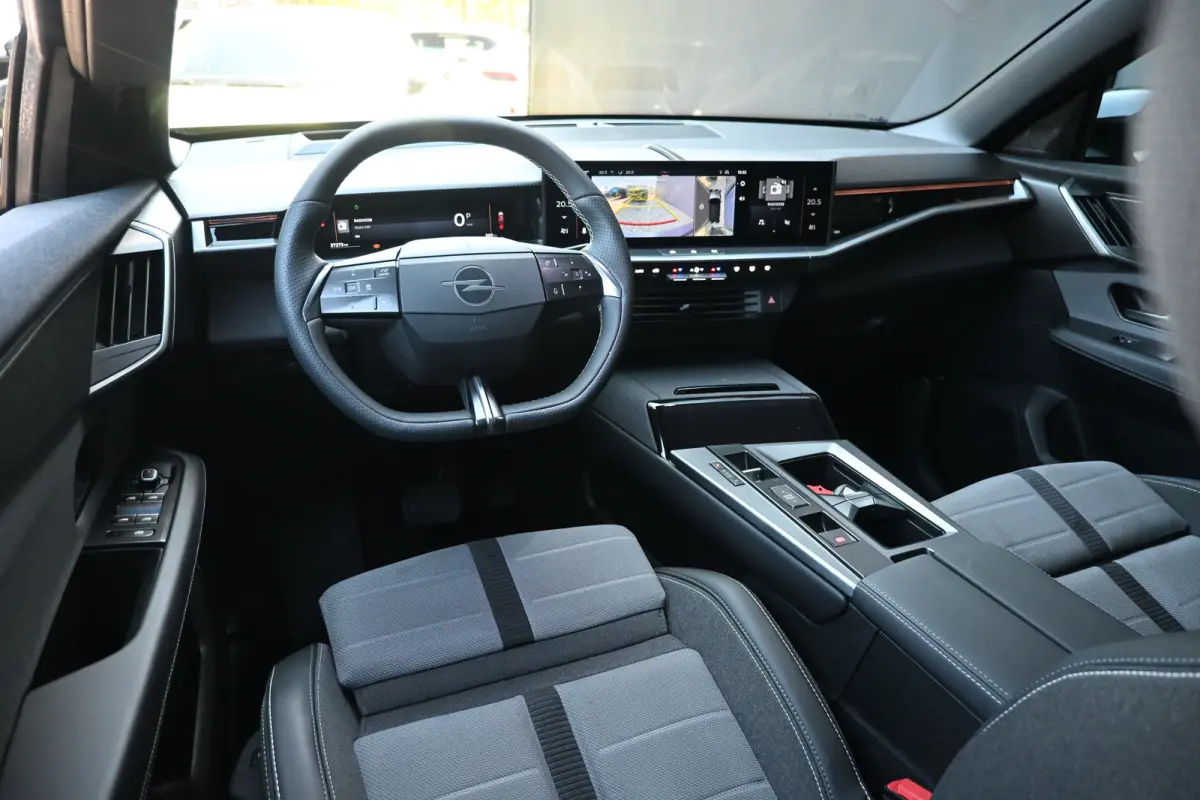 1.2 Turbo Hybrid GS 145pk | Technologie Pakket | HeadUp-Display | Stuur/Stoelverwarming | 360 Camera | Adaptive Cruise | LED-Matrix | !!