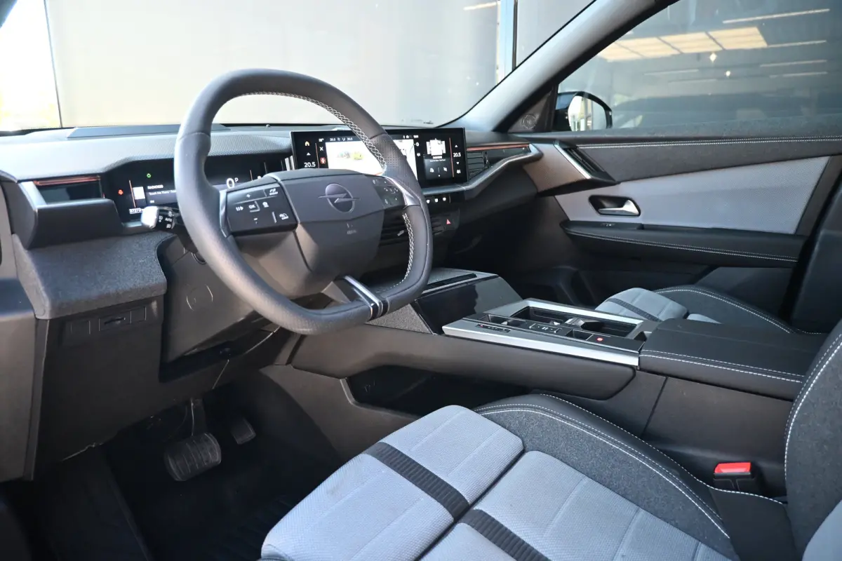 1.2 Turbo Hybrid GS 145pk | Technologie Pakket | HeadUp-Display | Stuur/Stoelverwarming | 360 Camera | Adaptive Cruise | LED-Matrix | !!