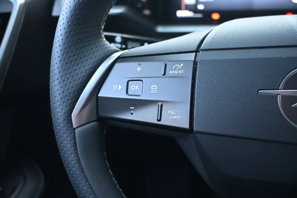 1.2 Turbo Hybrid GS 145pk | Technologie Pakket | HeadUp-Display | Stuur/Stoelverwarming | 360 Camera | Adaptive Cruise | LED-Matrix | !!