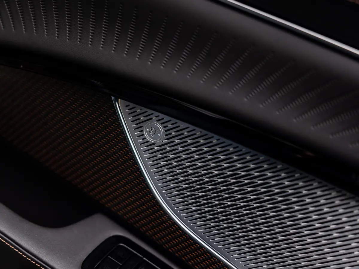 AWD Folgore 92.5 kWh | 760 PK | Stoel- en Stuurverwarming | 360° Camera | Luchtvering | Sonus Faber Audio |