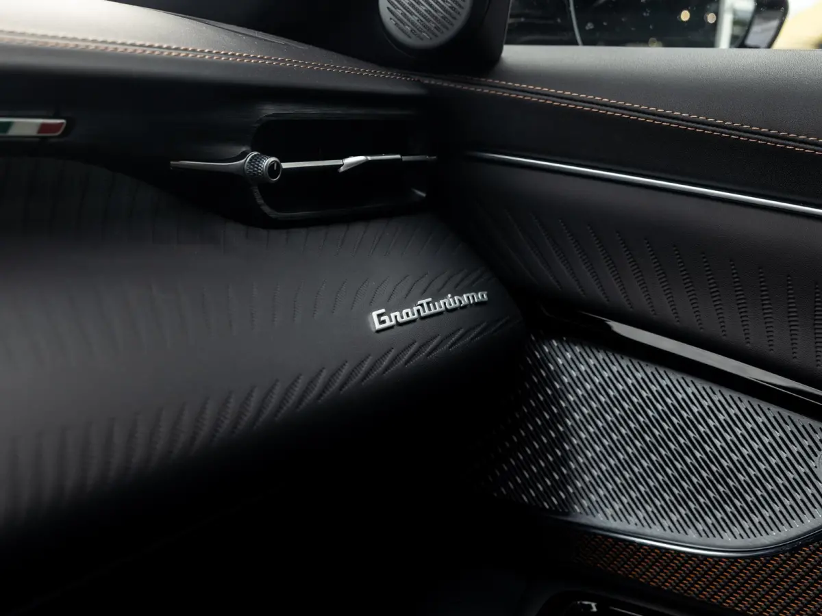 AWD Folgore 92.5 kWh | 760 PK | Stoel- en Stuurverwarming | 360° Camera | Luchtvering | Sonus Faber Audio |
