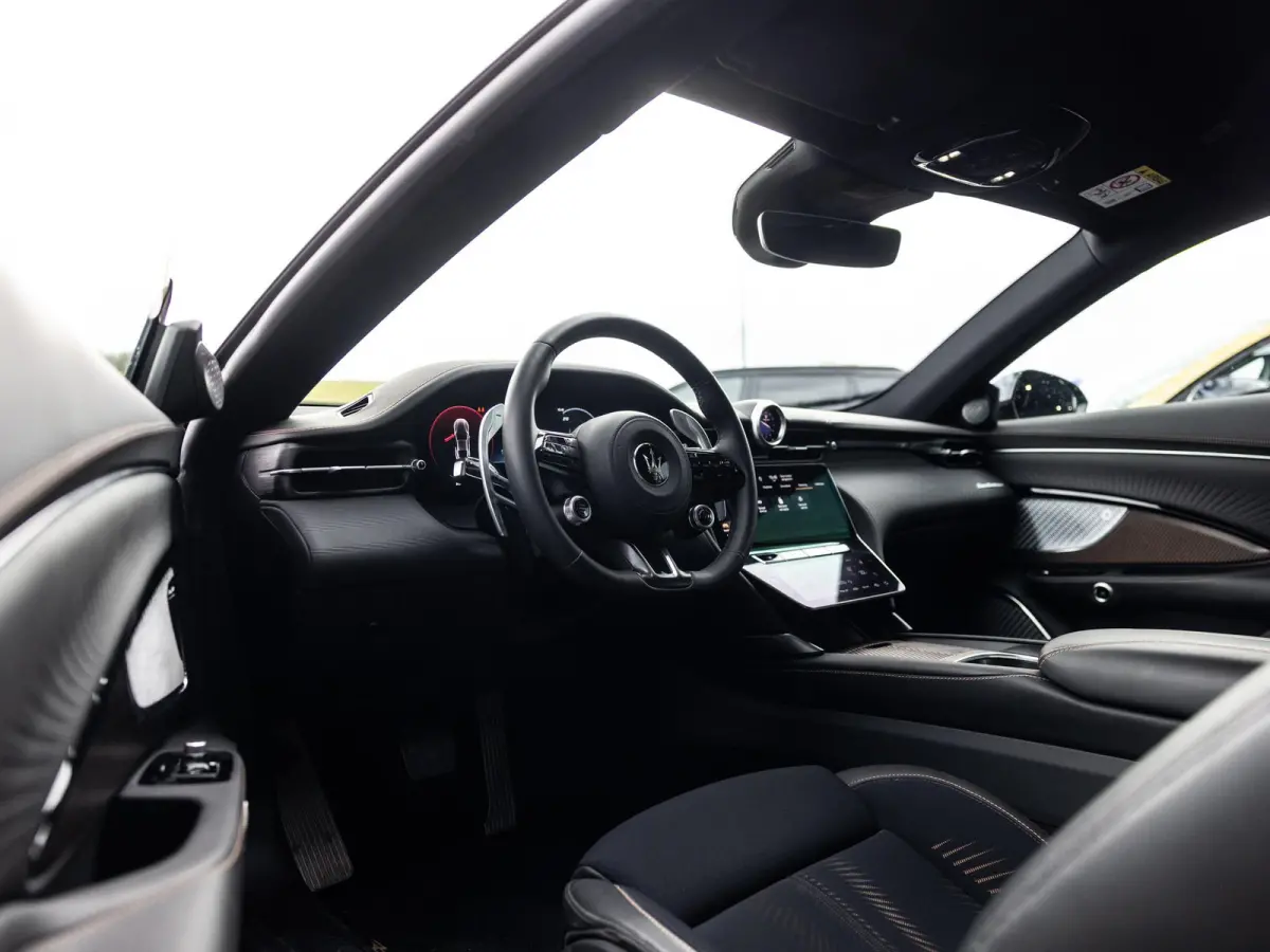 AWD Folgore 92.5 kWh | 760 PK | Stoel- en Stuurverwarming | 360° Camera | Luchtvering | Sonus Faber Audio |