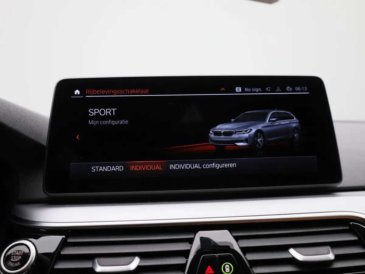 520i Business Edition Plus | Automaat | LMV | Navigatie | Stoel verwarming | Virtual cockpit | Leder |  Parkeer sensoren | Elec. achterklep | Virtual cockpit | Camera | Climate control | Cru