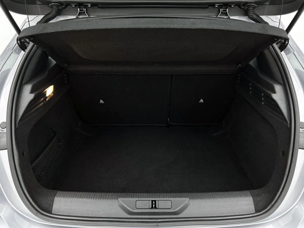 1.2 Active Pack Business 110pk | Trekhaak | Apple Carplay/Android Auto | Climate Control | Cruise Control | LED |