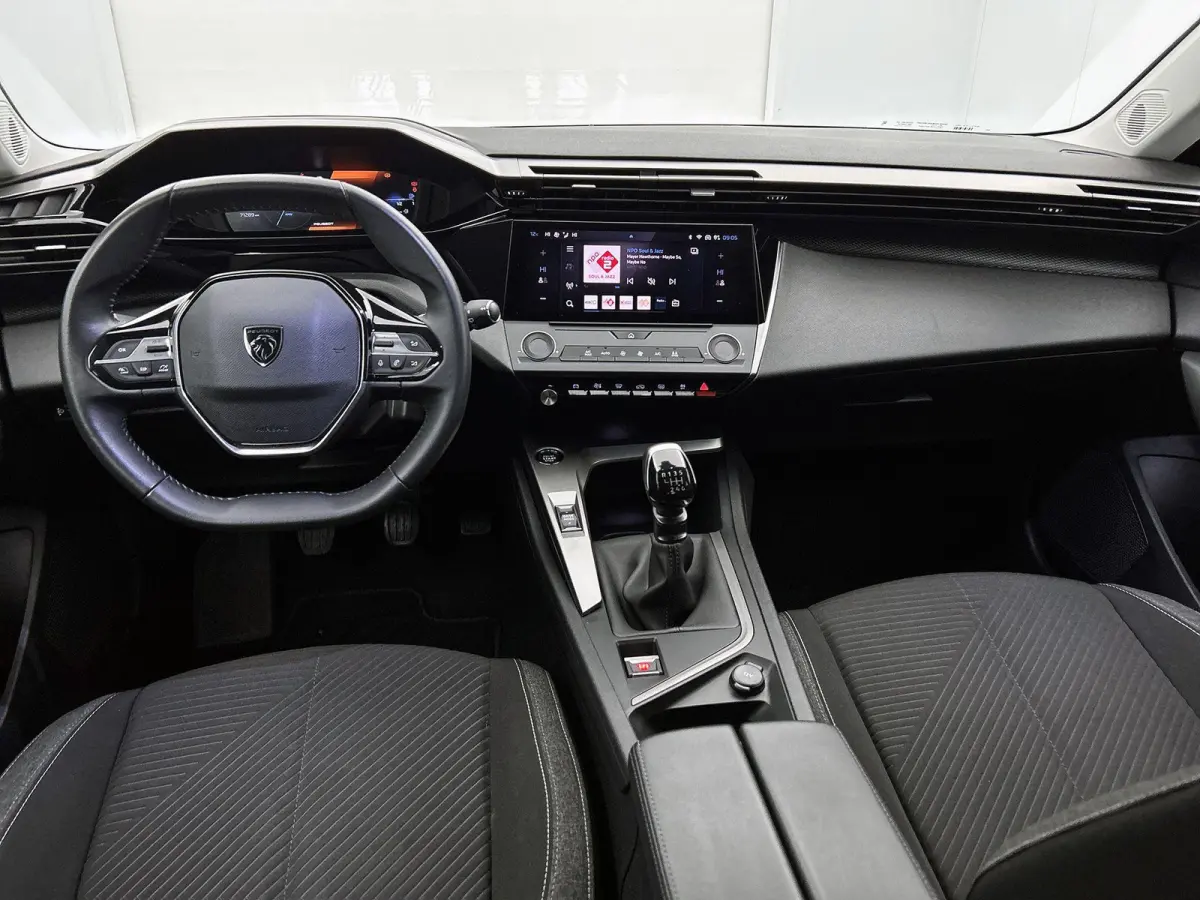 1.2 Active Pack Business 110pk | Trekhaak | Apple Carplay/Android Auto | Climate Control | Cruise Control | LED |