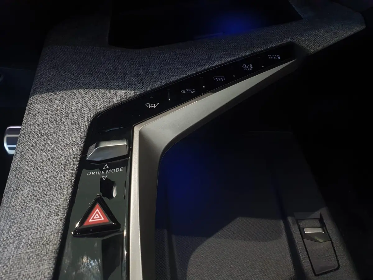GT 73 kWh | 360 graden camera | Voorstoelen verwarmd | Climate control | Apple Carplay/Android Auto