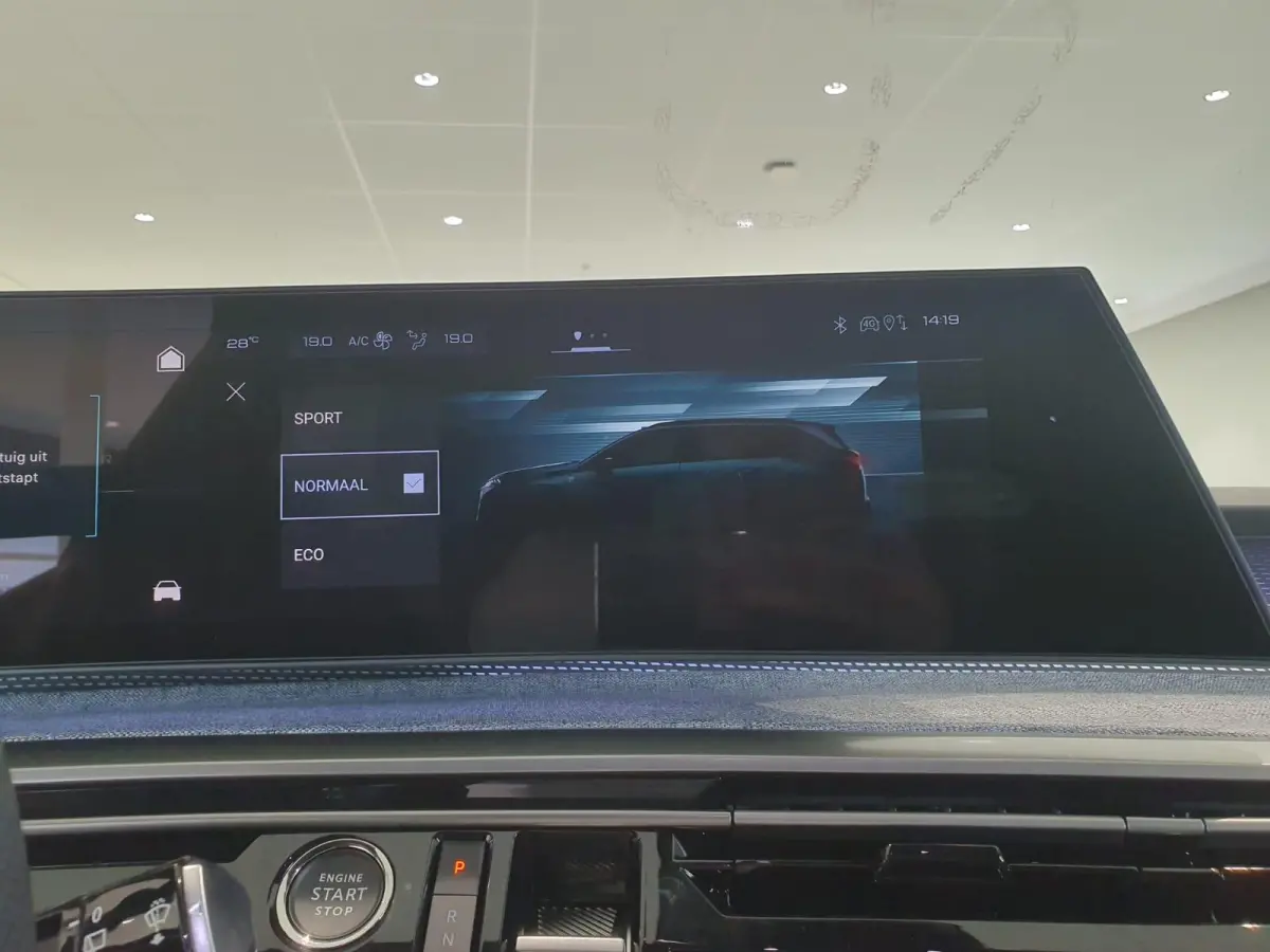GT 73 kWh | 360 graden camera | Voorstoelen verwarmd | Climate control | Apple Carplay/Android Auto