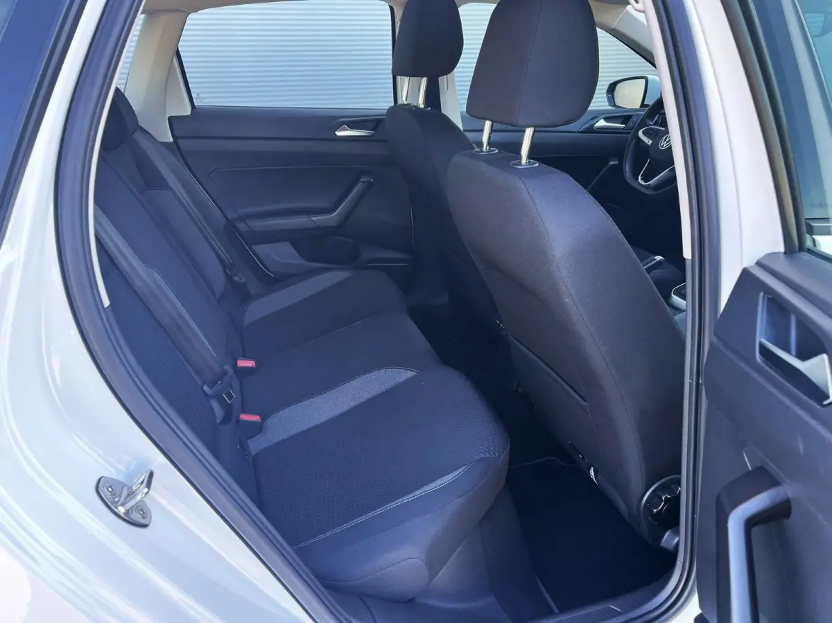 1.0 TSI 95pk Life | App Connect | Adaptive Cruise | Airco