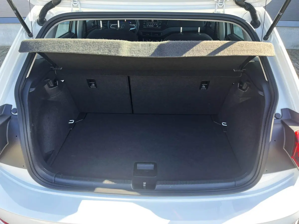 1.0 TSI 95pk Life | App Connect | Adaptive Cruise | Airco