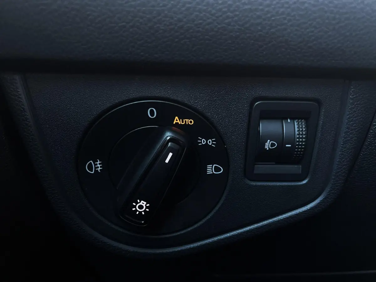 1.0 TSI 95pk Life | App Connect | Adaptive Cruise | Airco