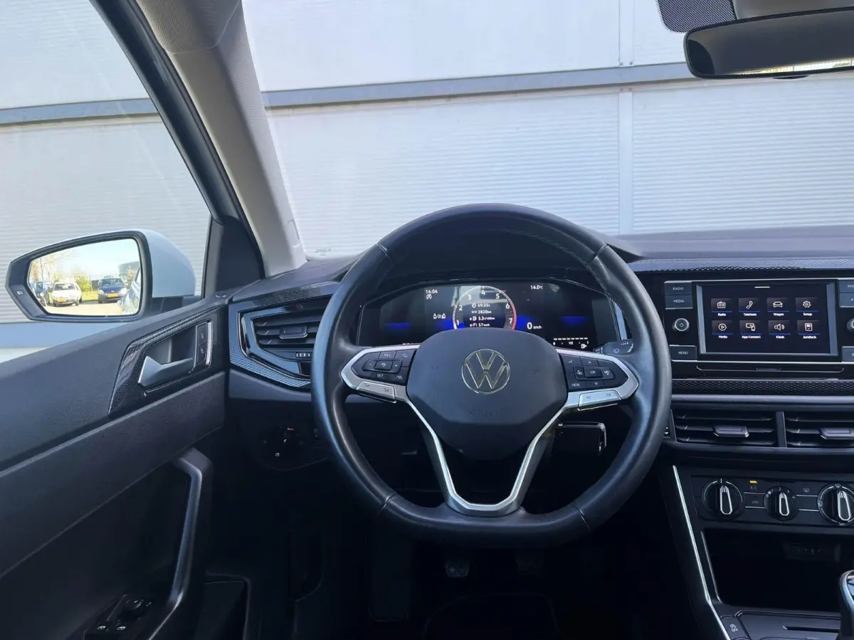 1.0 TSI 95pk Life | App Connect | Adaptive Cruise | Airco