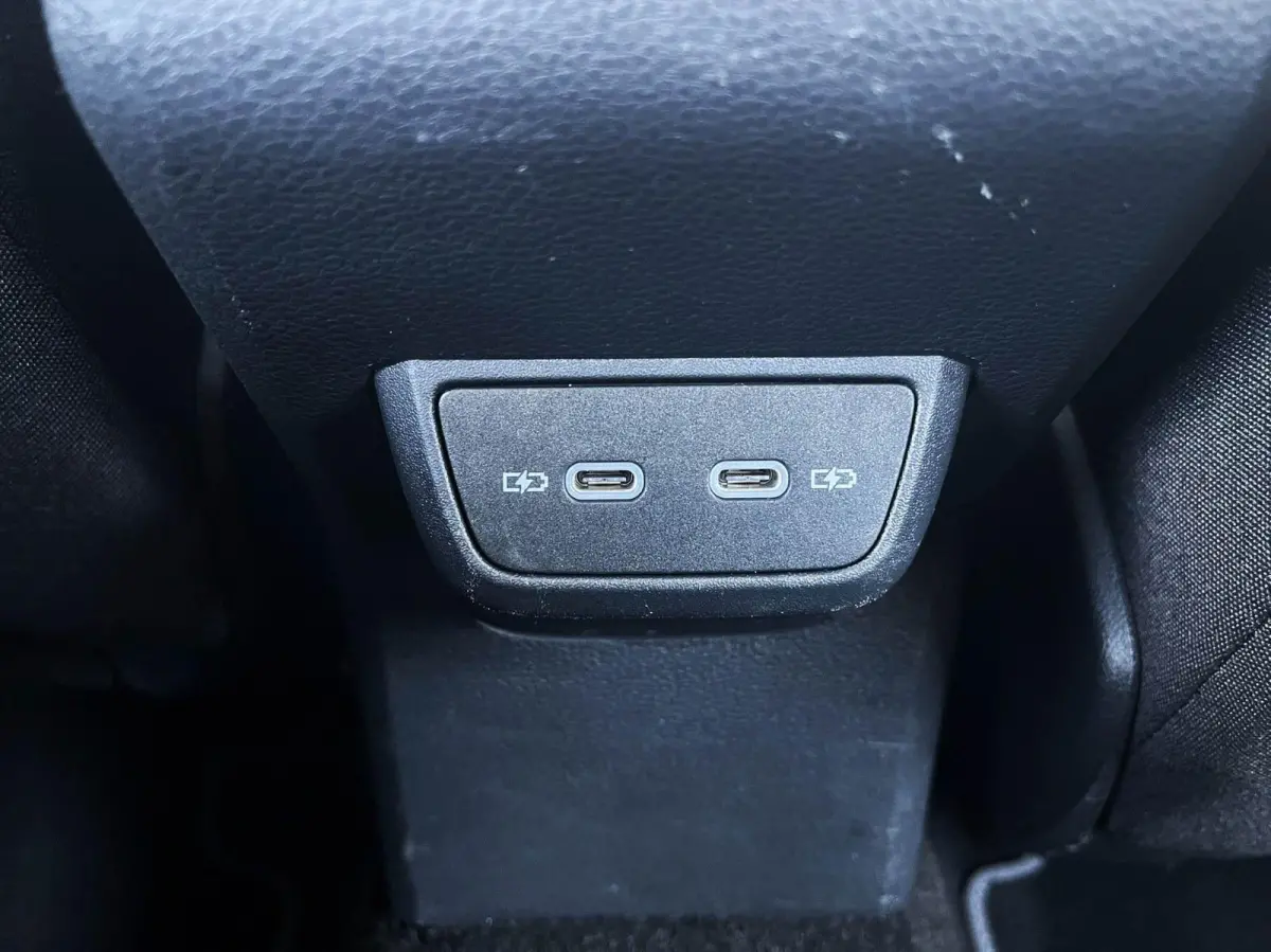 1.0 TSI 95pk Life | App Connect | Adaptive Cruise | Airco