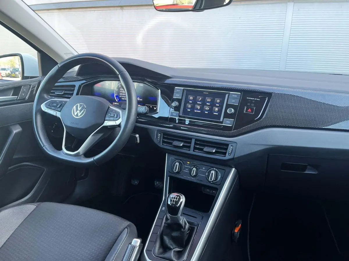 1.0 TSI 95pk Life | App Connect | Adaptive Cruise | Airco
