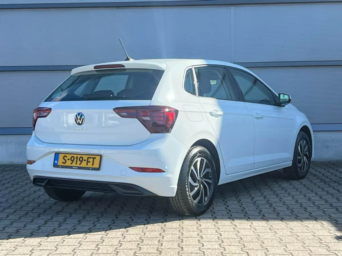 1.0 TSI 95pk Life | App Connect | Adaptive Cruise | Airco
