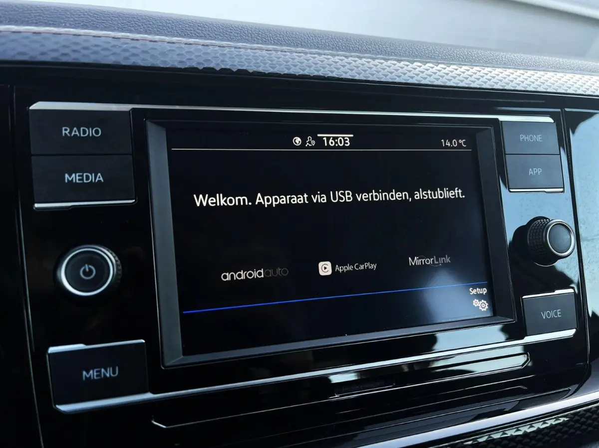 1.0 TSI 95pk Life | App Connect | Adaptive Cruise | Airco