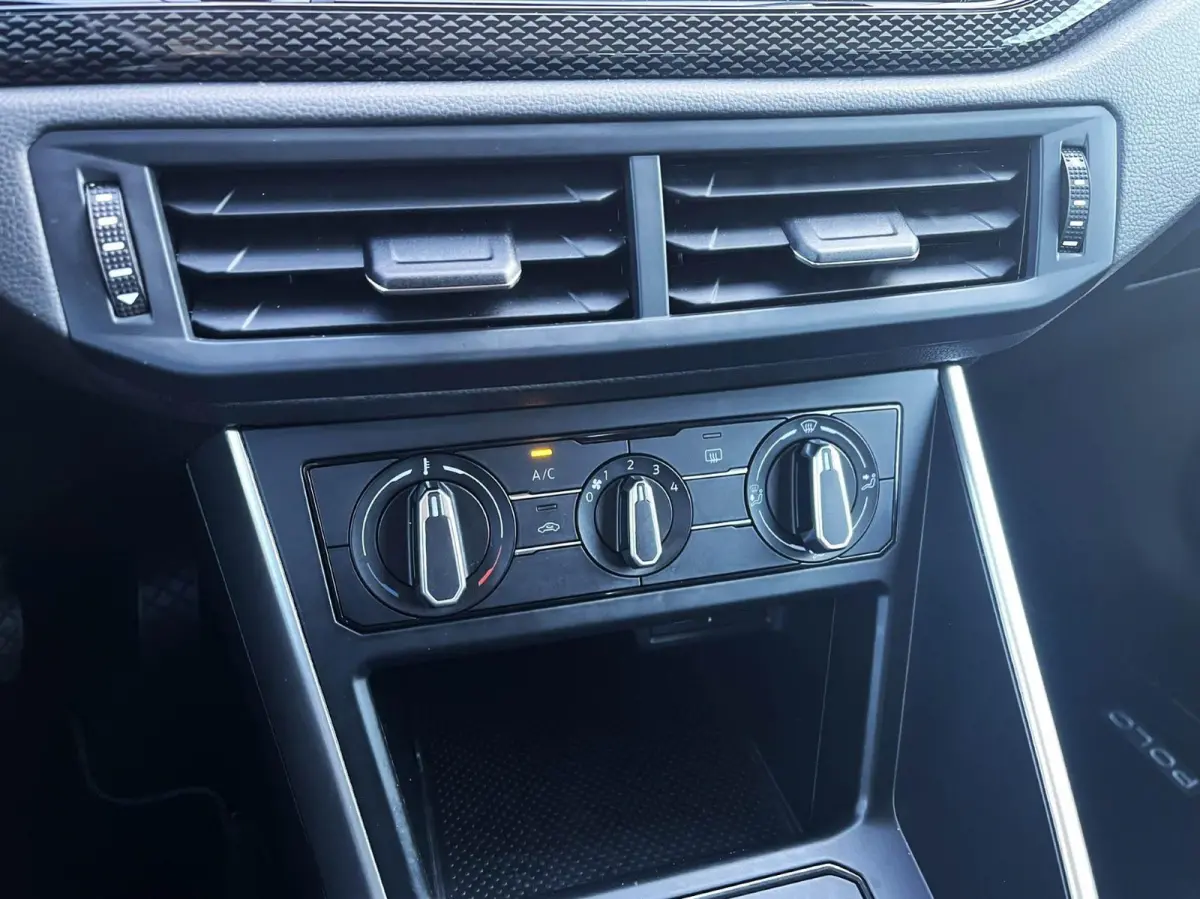 1.0 TSI 95pk Life | App Connect | Adaptive Cruise | Airco