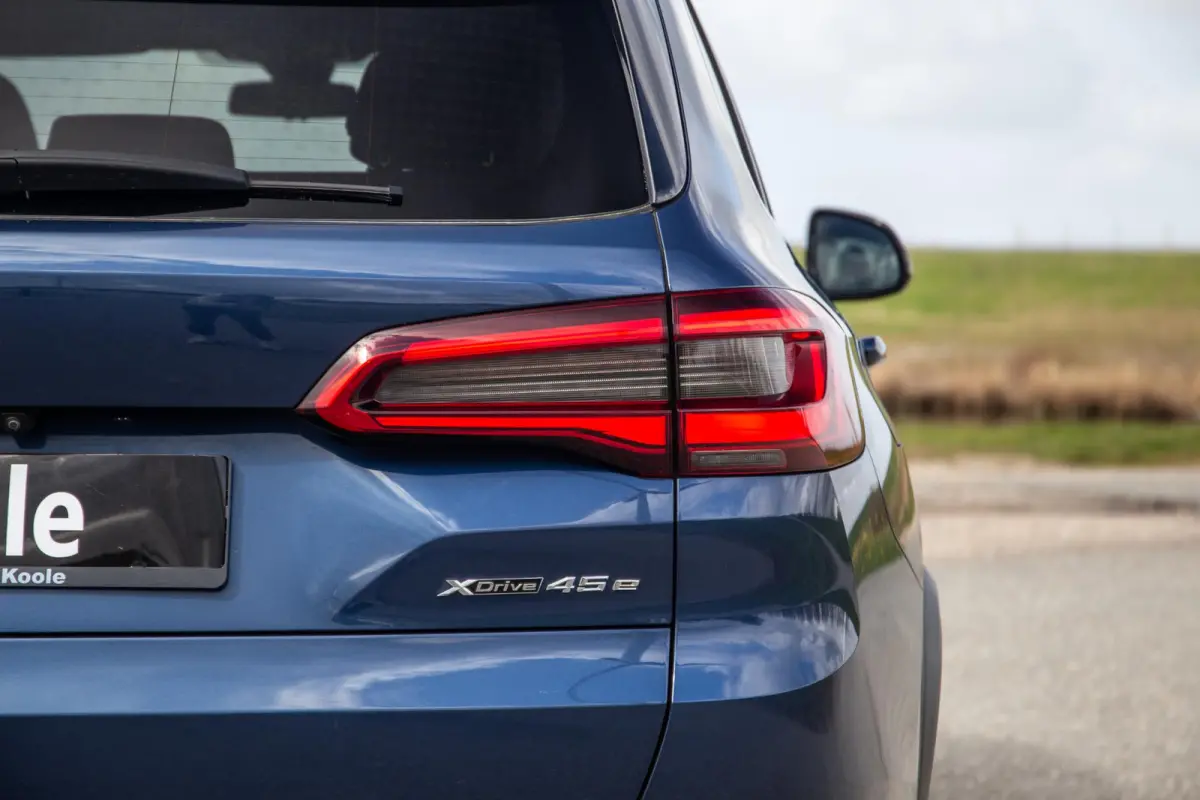 xDrive45e Executive 360 CAMERA / BRUIN LEER / LED / KEYLESS / STOELVERWARMING / LEER