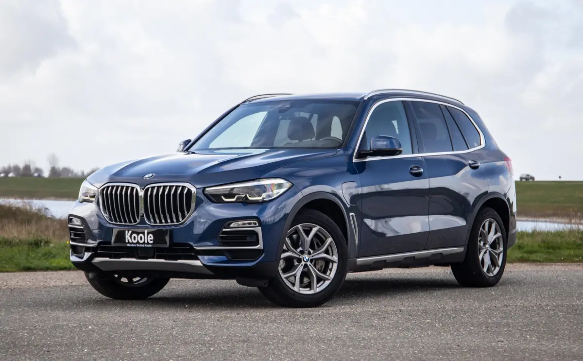 xDrive45e Executive 360 CAMERA / BRUIN LEER / LED / KEYLESS / STOELVERWARMING / LEER