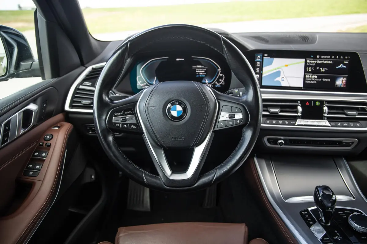 xDrive45e Executive 360 CAMERA / BRUIN LEER / LED / KEYLESS / STOELVERWARMING / LEER