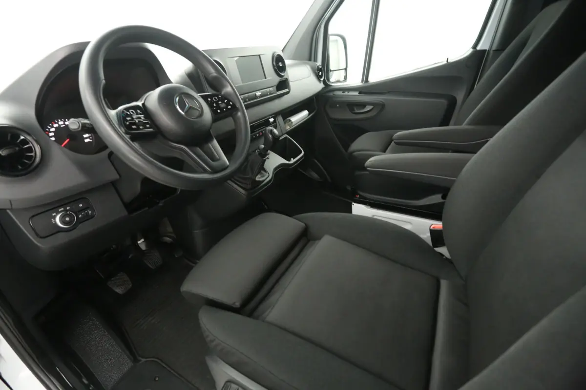 316 2.2 CDI L2H2 | Airco | Cruise | Camera | Carplay | Trekhaak | Navi | Parkeersens.