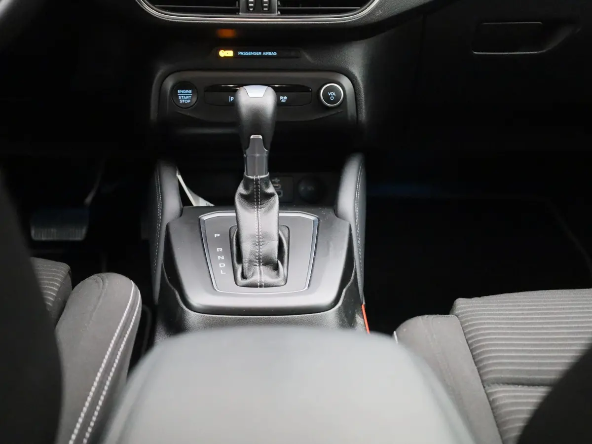 1.0 EcoBoost Hybrid Titanium X Automaat | Apple/Android Play | Camera | Cruise | DAB | Full LED | Keyless Entry/Go | Navi | PDC V+A | 12 Maand BOVAG Garantie! |