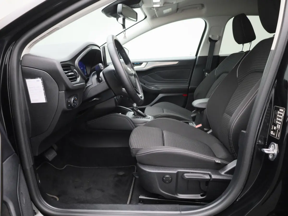 1.0 EcoBoost Hybrid Titanium X Automaat | Apple/Android Play | Camera | Cruise | DAB | Full LED | Keyless Entry/Go | Navi | PDC V+A | 12 Maand BOVAG Garantie! |