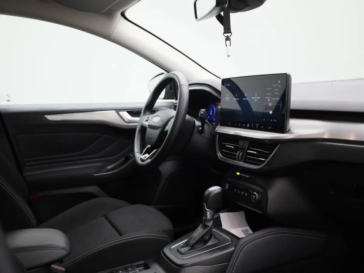 1.0 EcoBoost Hybrid Titanium X Automaat | Apple/Android Play | Camera | Cruise | DAB | Full LED | Keyless Entry/Go | Navi | PDC V+A | 12 Maand BOVAG Garantie! |