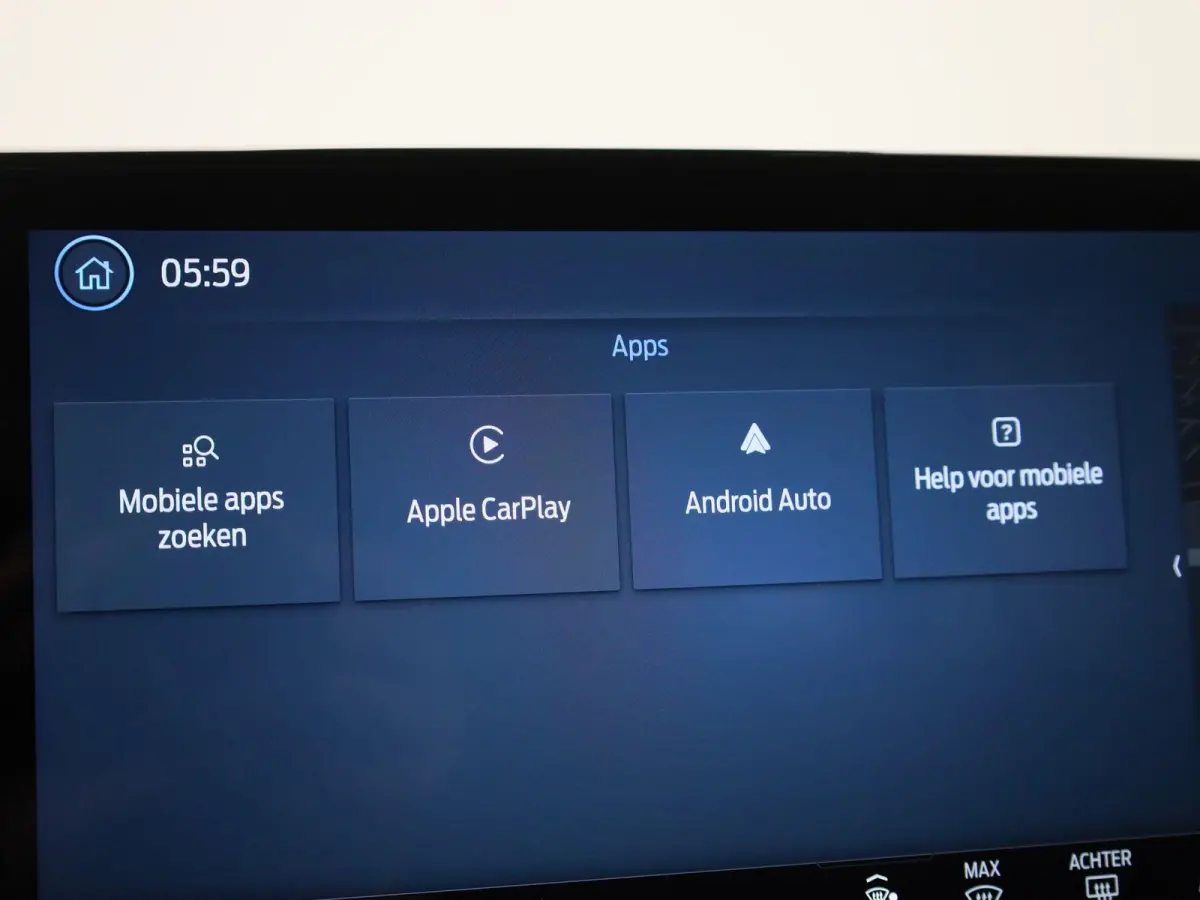 1.0 EcoBoost Hybrid Titanium X Automaat | Apple/Android Play | Camera | Cruise | DAB | Full LED | Keyless Entry/Go | Navi | PDC V+A | 12 Maand BOVAG Garantie! |