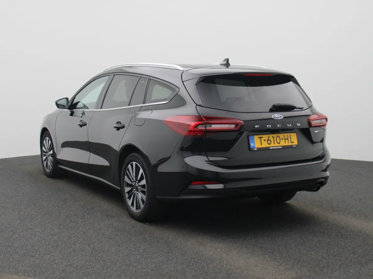1.0 EcoBoost Hybrid Titanium X Automaat | Apple/Android Play | Camera | Cruise | DAB | Full LED | Keyless Entry/Go | Navi | PDC V+A | 12 Maand BOVAG Garantie! |