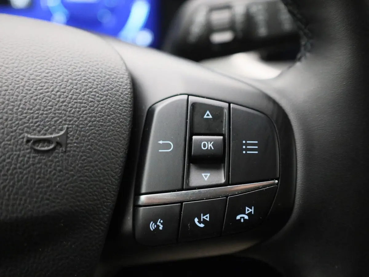 1.0 EcoBoost Hybrid Titanium X Automaat | Apple/Android Play | Camera | Cruise | DAB | Full LED | Keyless Entry/Go | Navi | PDC V+A | 12 Maand BOVAG Garantie! |