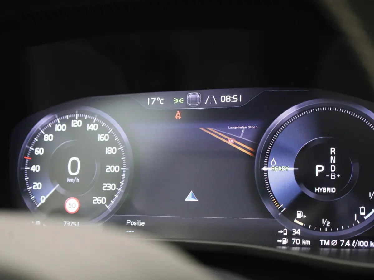 1.5 T4 R-Design Expression | PANO-SCHUIFDAK | CAMERA | NAVIGATIE | STUUR- EN STOELVERWARMING | ELEKTRISCHE BESTUURDERSSTOEL MET GEHEUGEN |