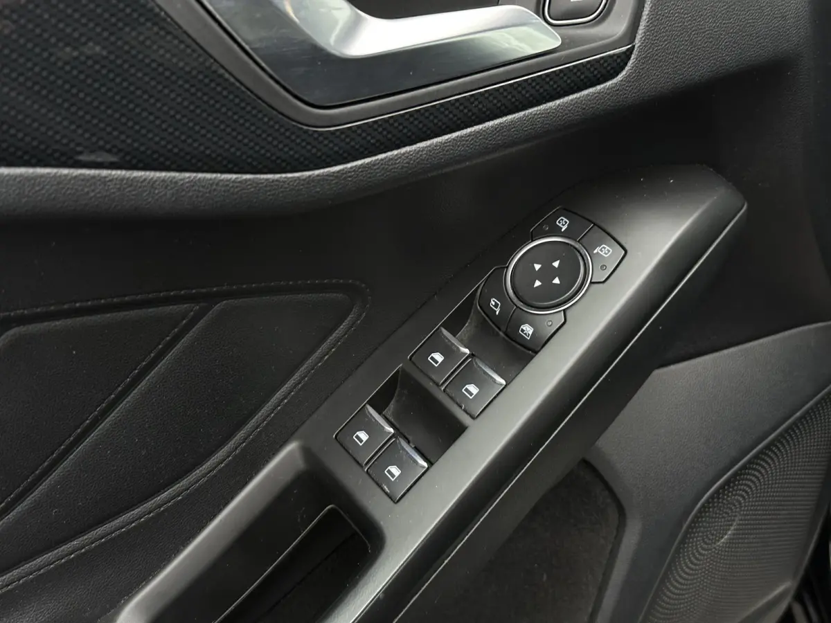 1.0 EcoBoost ST Line Automaat Stoelverwarming Stuurverwarming