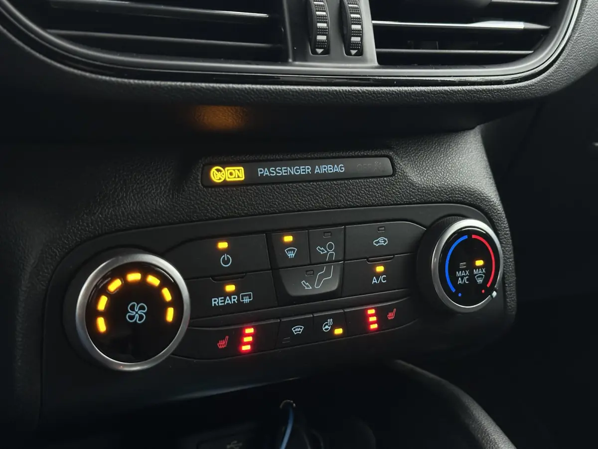1.0 EcoBoost ST Line Automaat Stoelverwarming Stuurverwarming