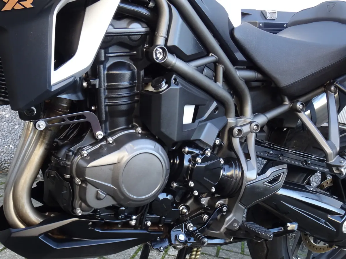 EXPLORER 1200 XRX